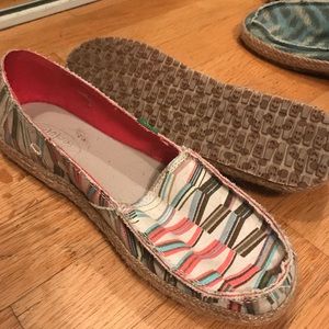 sanuk slip ons